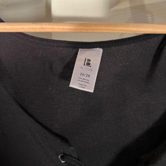 Active Black long sleeve with Tie Size 26/28 - Picture 2 of 2